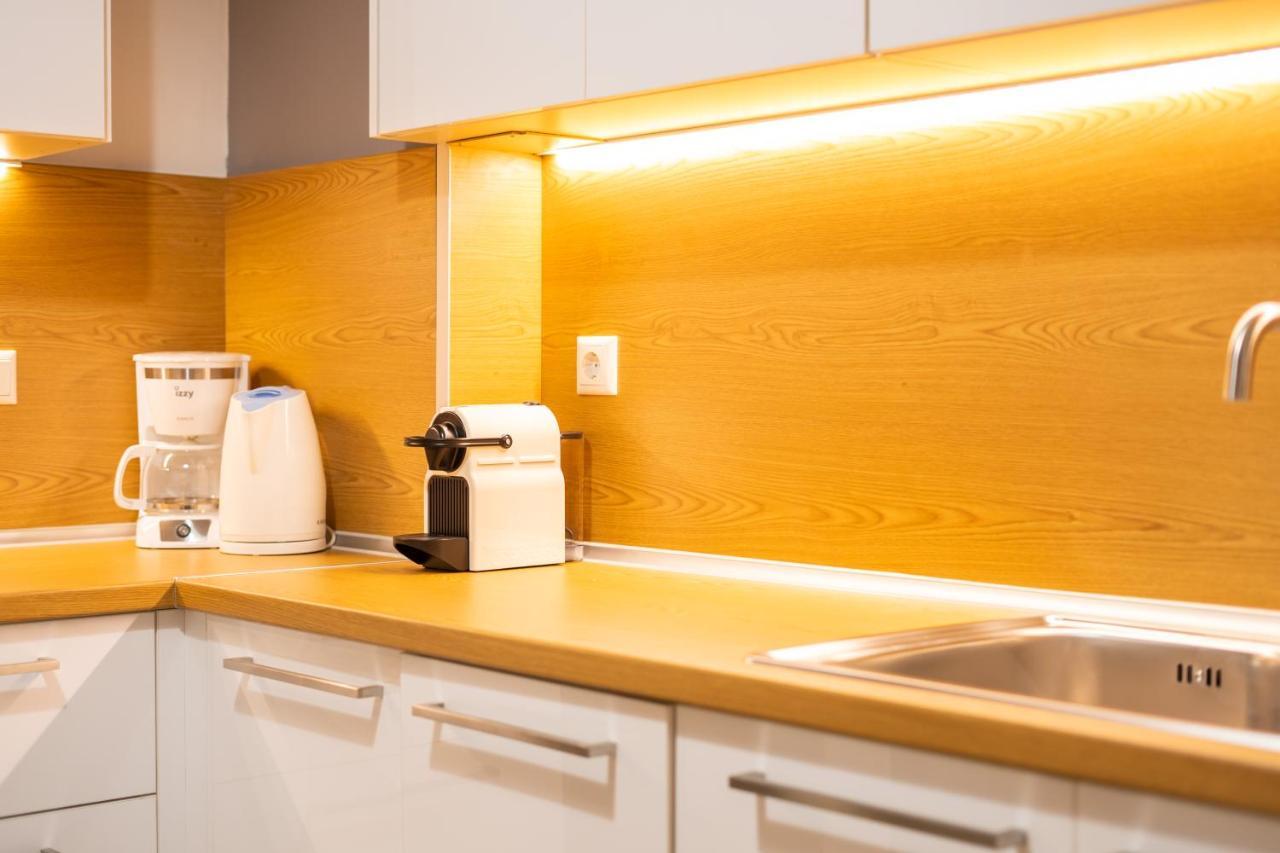 Ikos Central Spacious Apartment Tesalonika Bagian luar foto