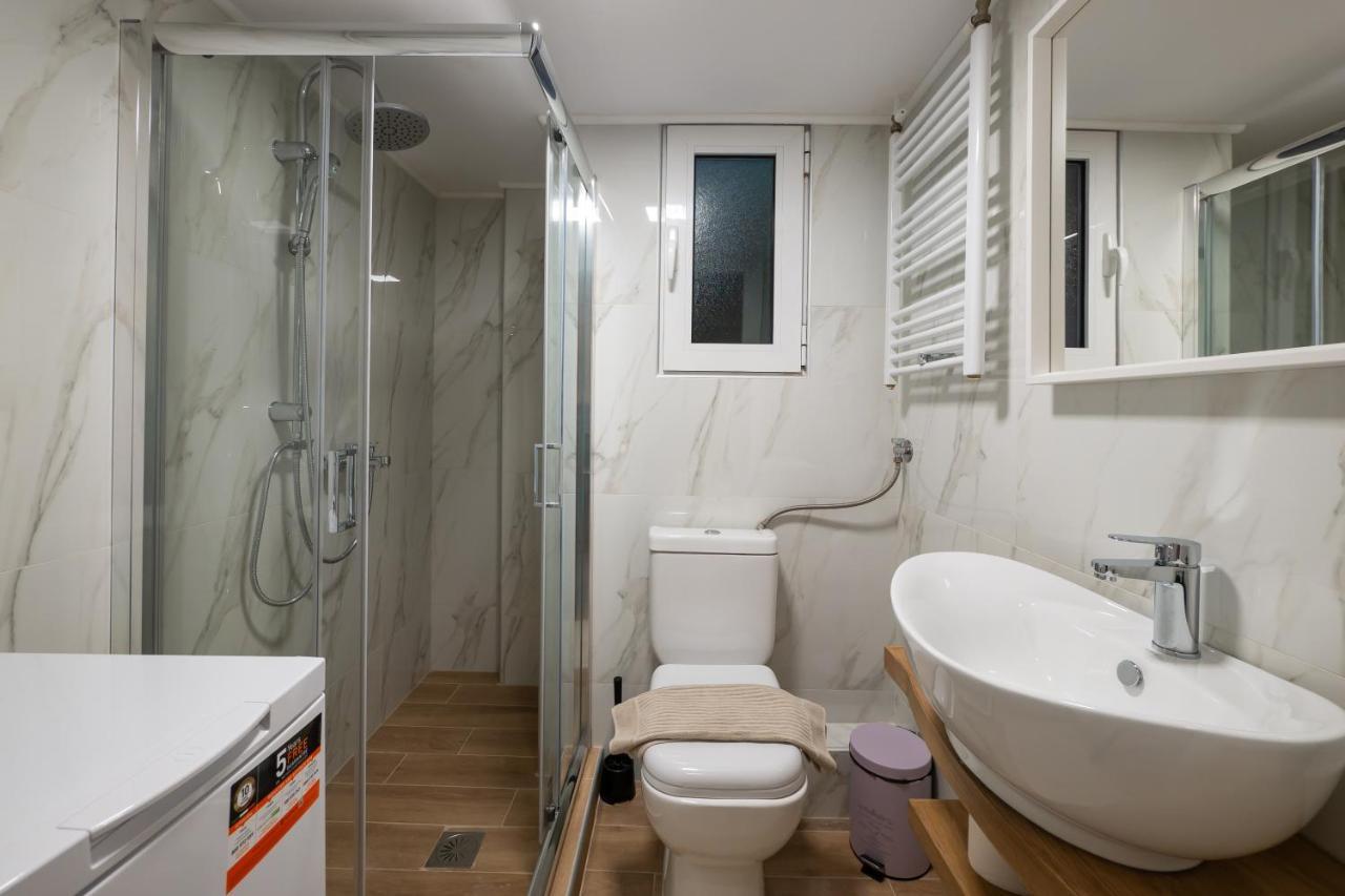 Ikos Central Spacious Apartment Tesalonika Bagian luar foto