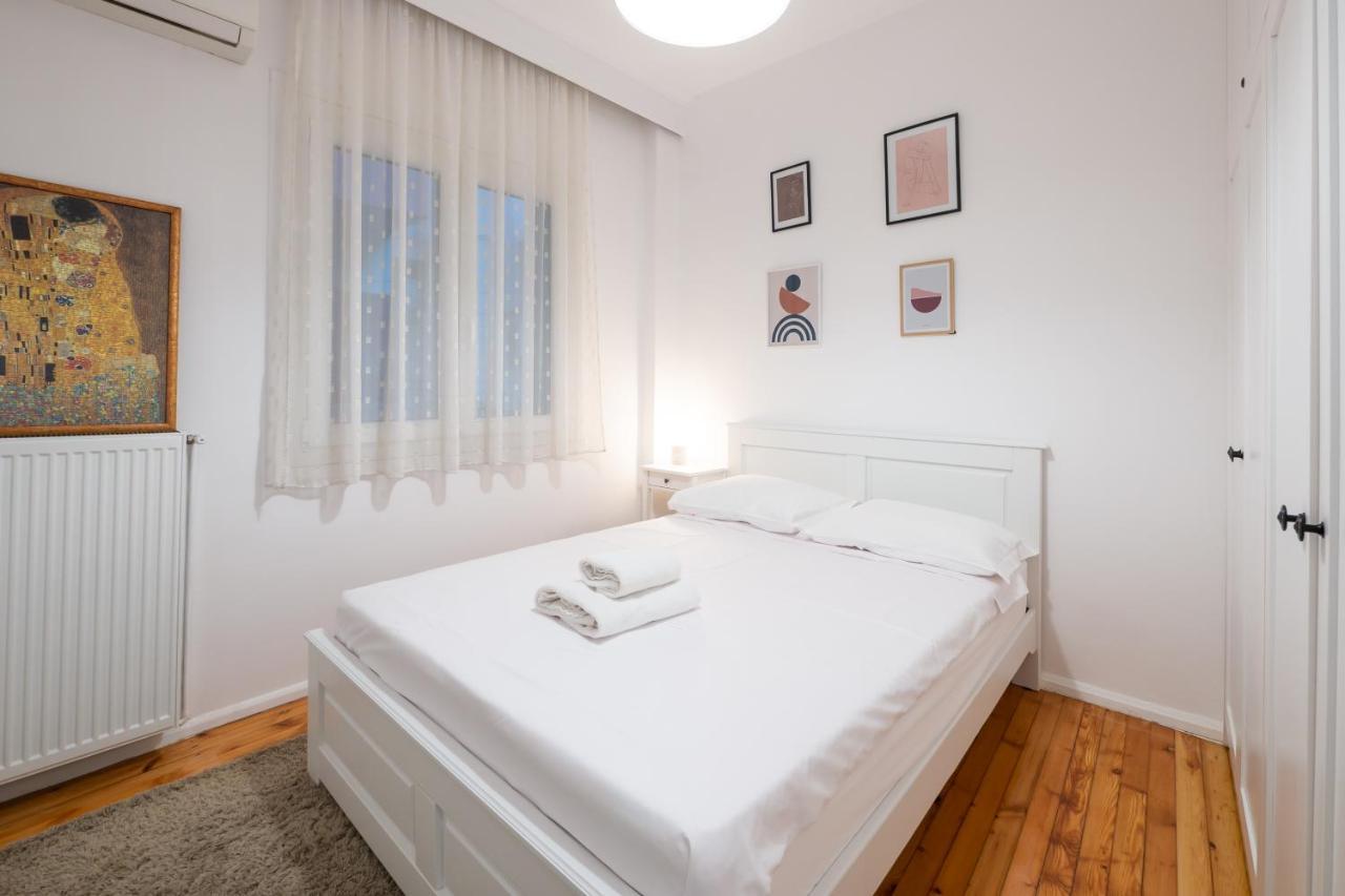 Ikos Central Spacious Apartment Tesalonika Bagian luar foto
