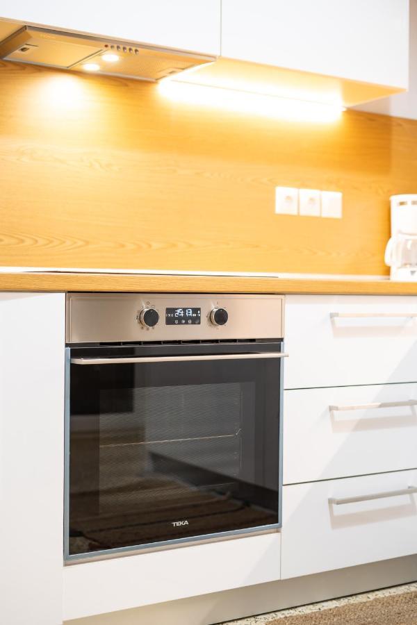 Ikos Central Spacious Apartment Tesalonika Bagian luar foto